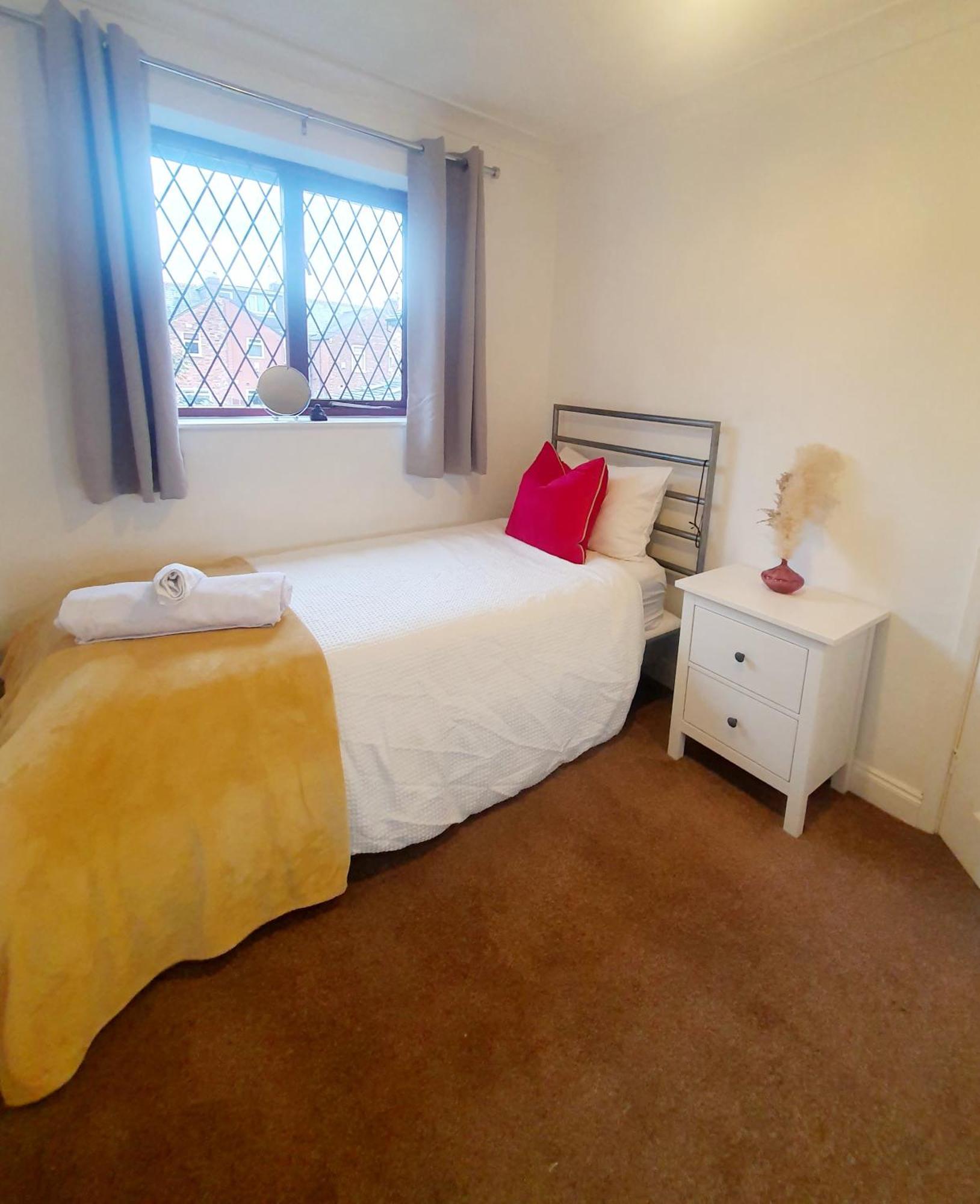 The Chorlton Retreat - Double Bedroom, Free Parking Manchester Exterior photo